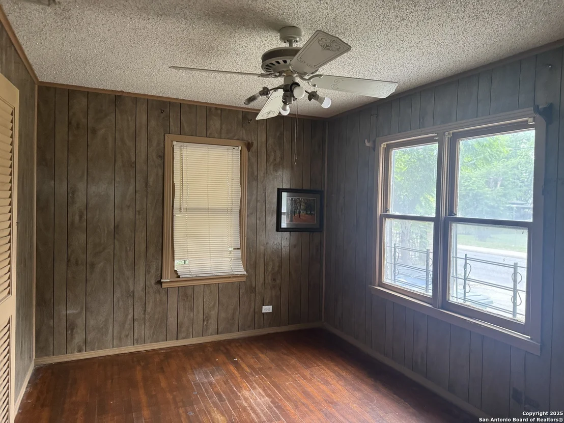 Photo of 907 Recio