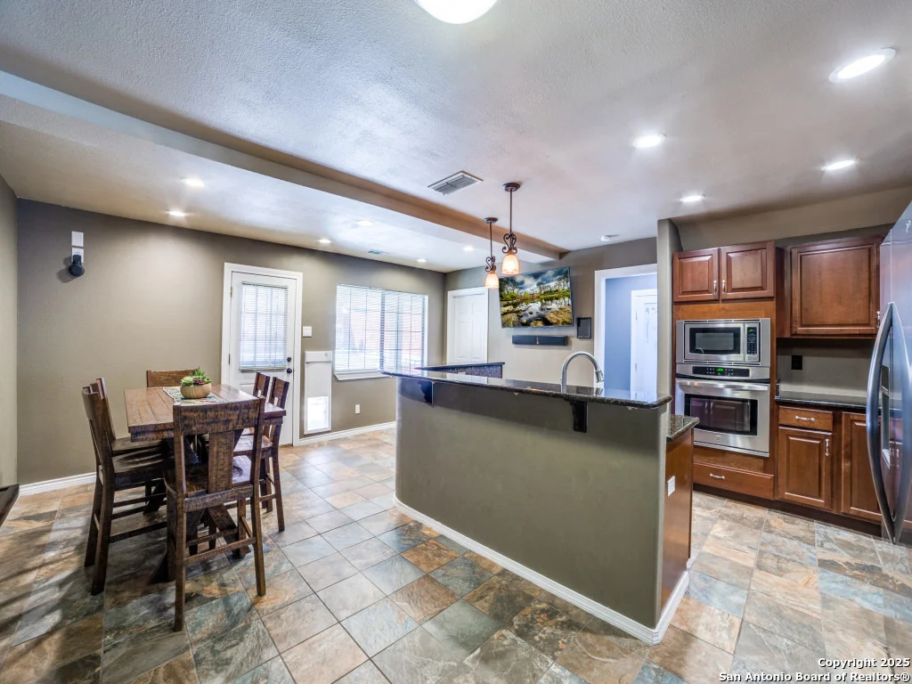 Photo of 6002 Sandwick