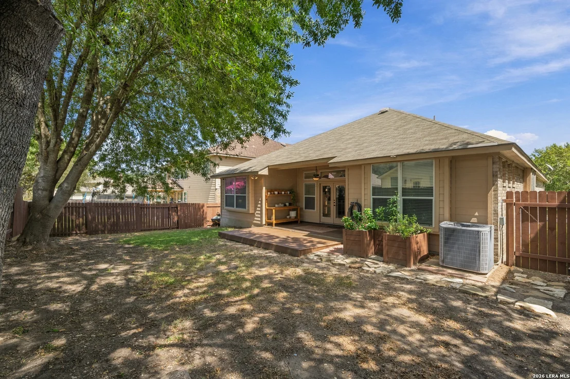 Photo of 254 MAIDSTONE CV