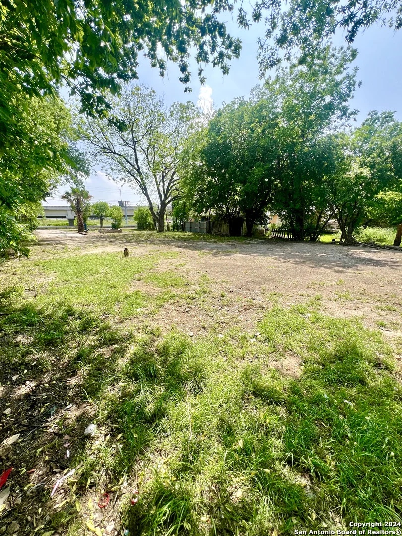 Photo of 1351 BRADY BLVD