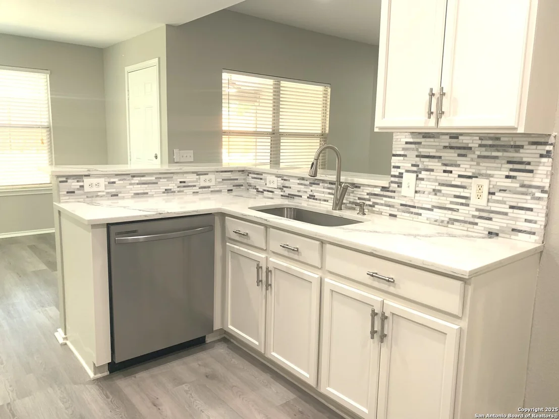 Photo of 1533 Rainy Brook