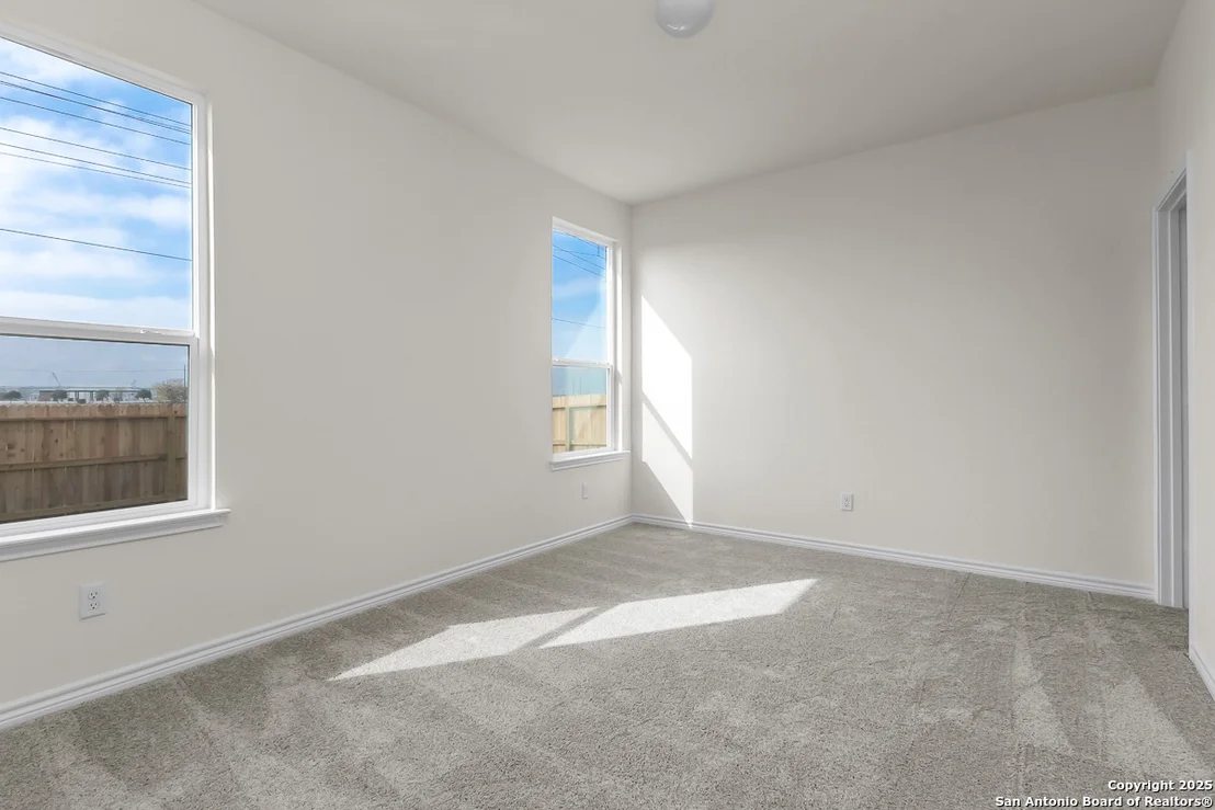 Photo of 4121 WOODSIDE DR