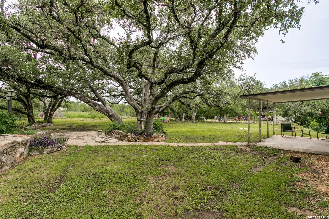 Photo of 3881 MENGER DR