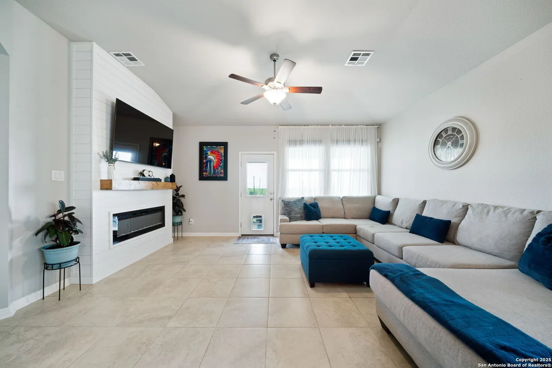 Photo of 13342 Badlands Bend