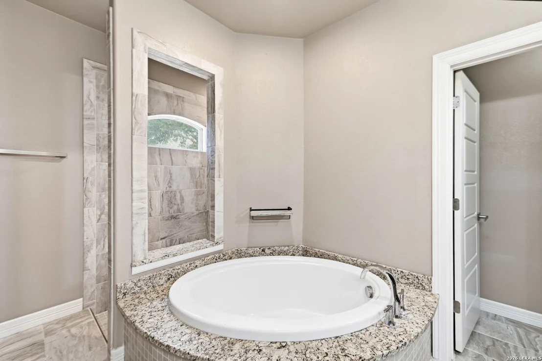 Photo of 353 BIG OAK DR