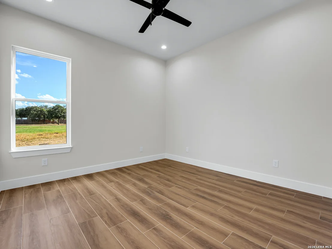Photo of 101 W MEDIUM MEADOW DR