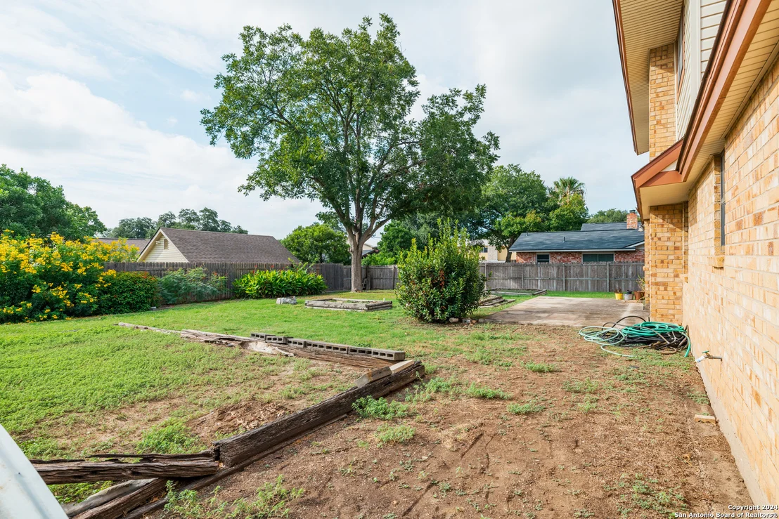 Photo of 6018 GRAND Point