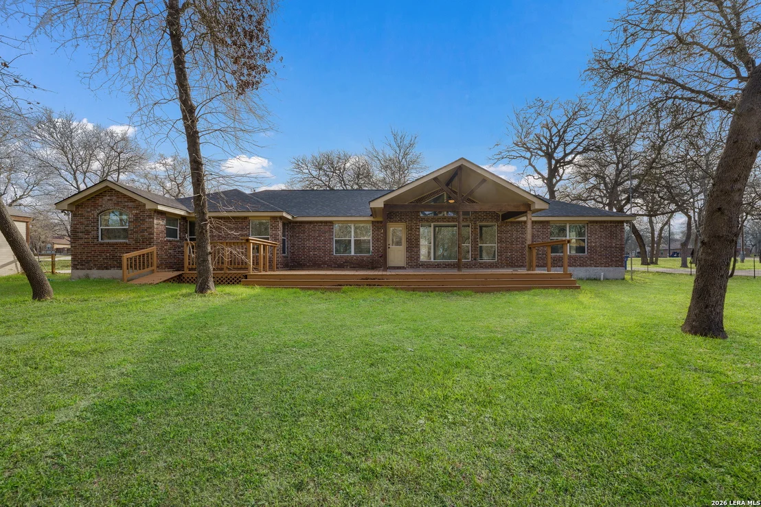 Photo of 521 JACOBS LN