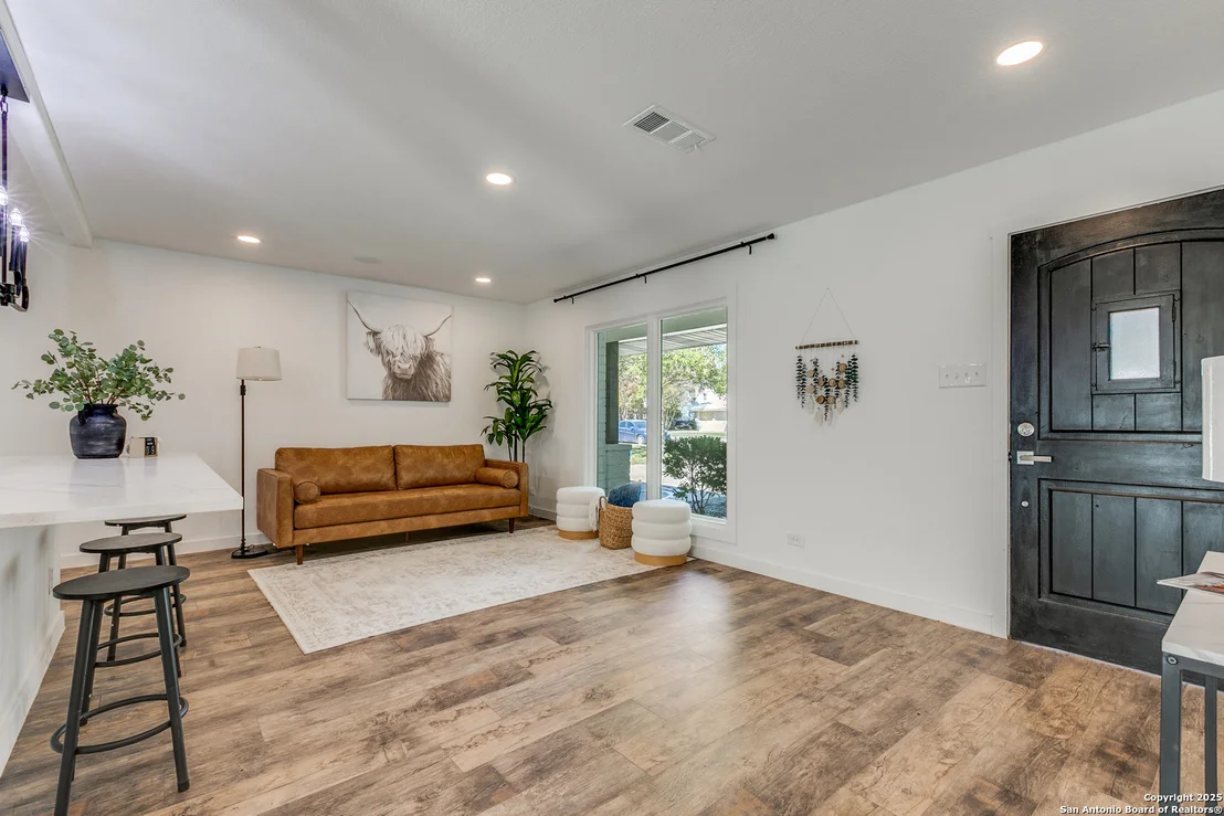 Photo of 112 Roundtree