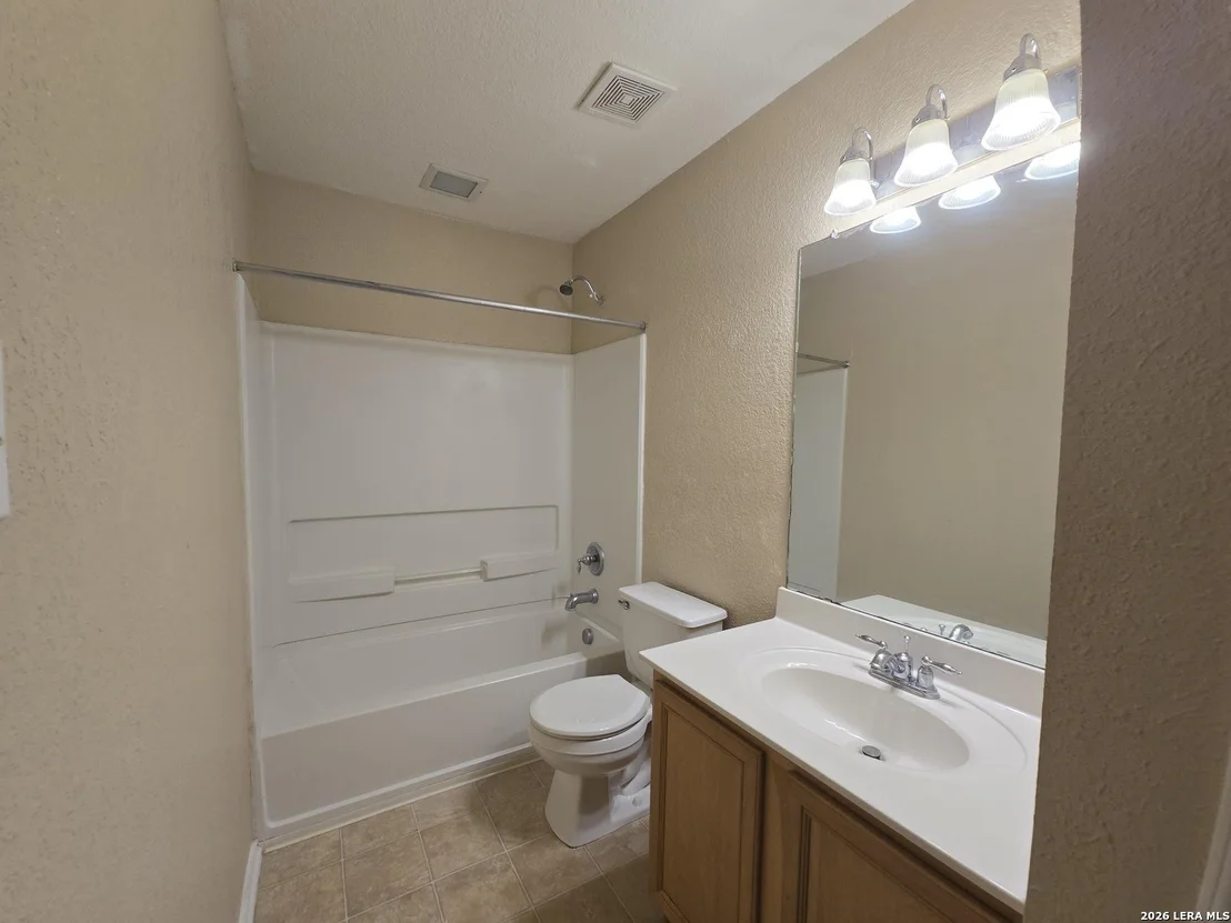 Photo of 1023 AVOCET