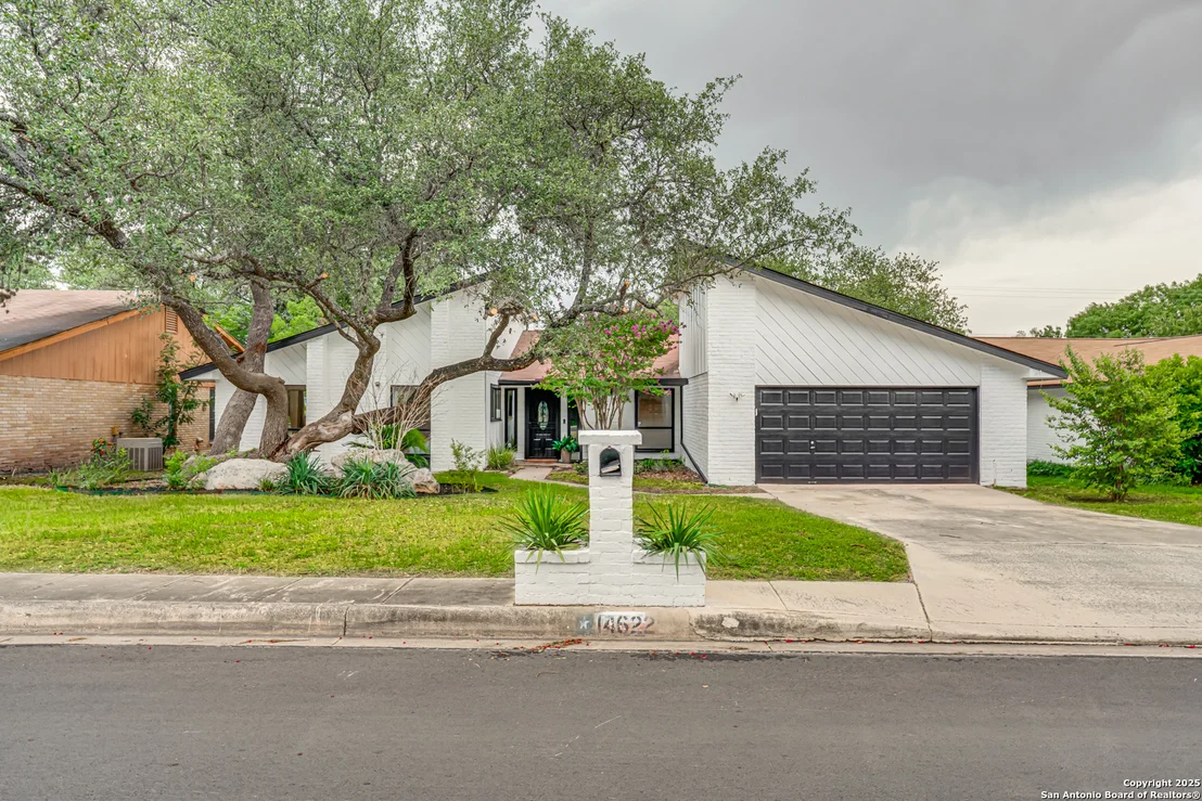 Photo of 14622 Bitternut Woods St