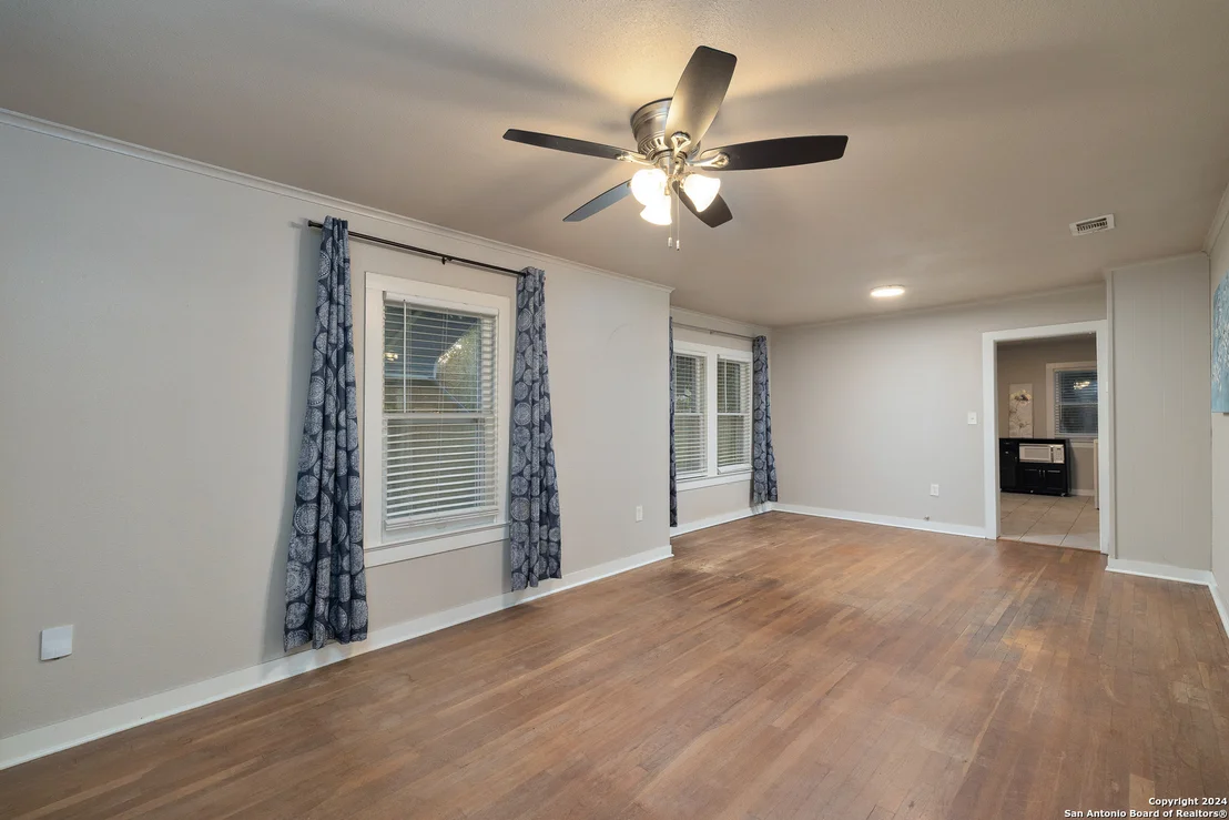 Photo of 810 Elm