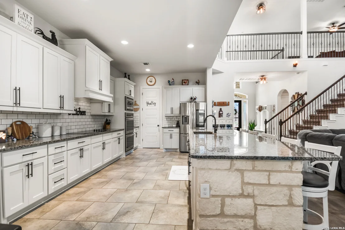 Photo of 417 BEE CAVES CV