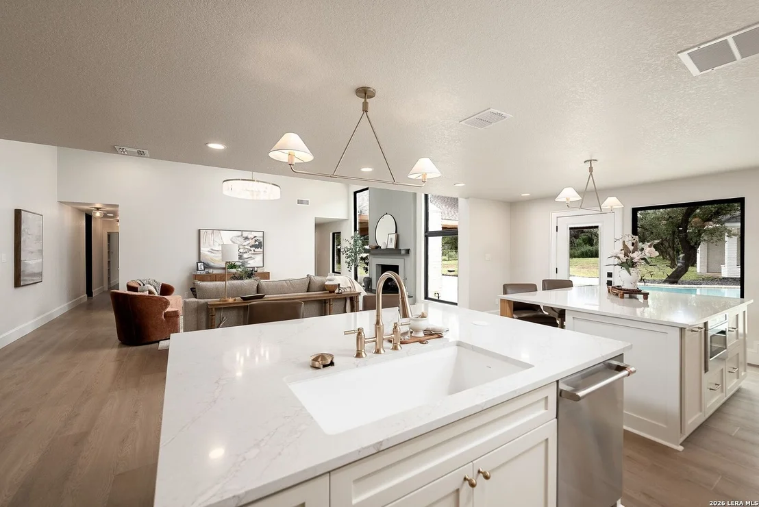 Photo of 412 Cliffside Dr