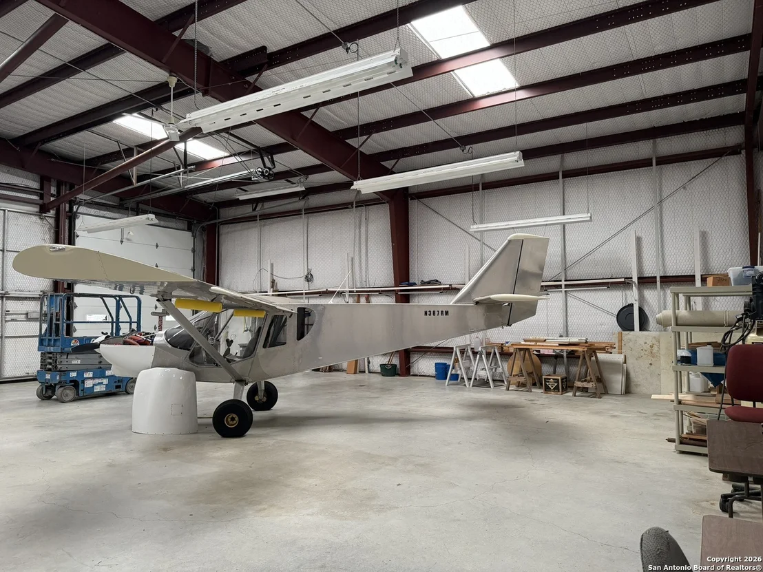 Photo of 442 Tailwind
