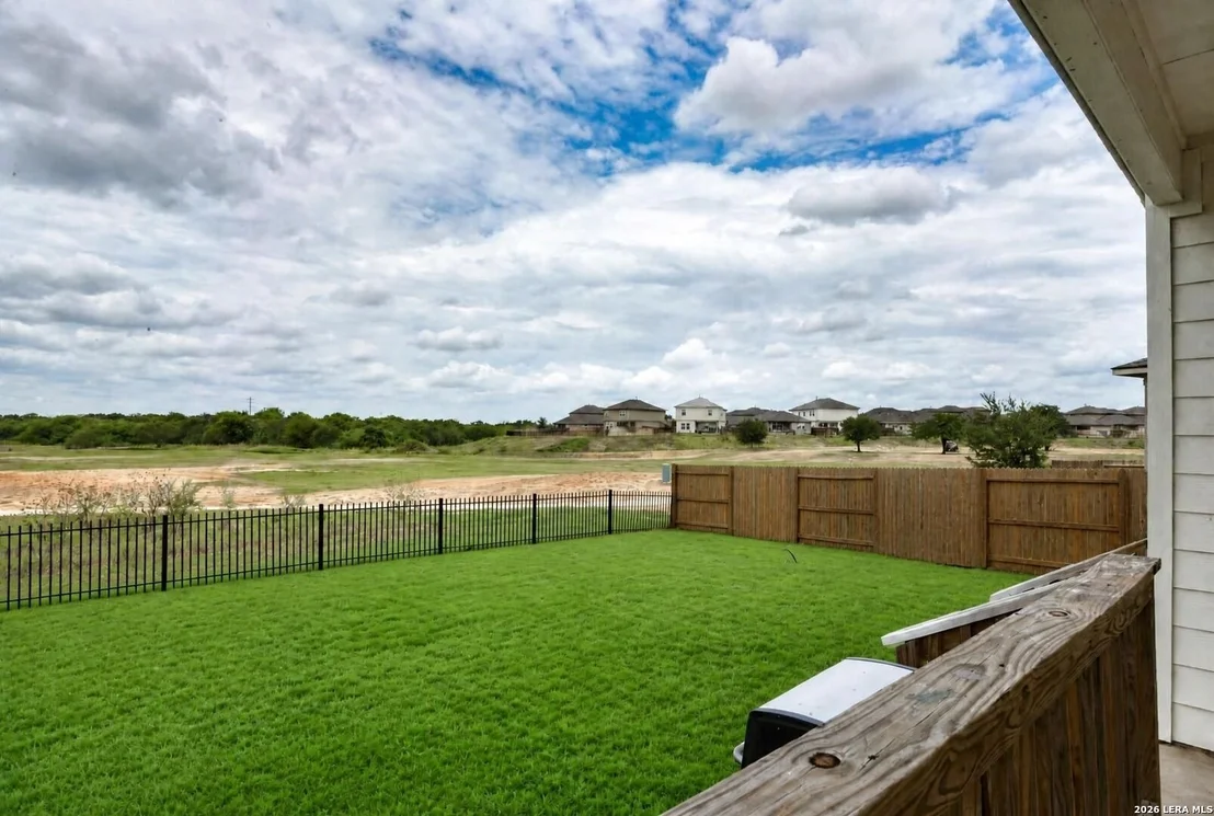 Photo of 469 MIDDLE GREEN LOOP