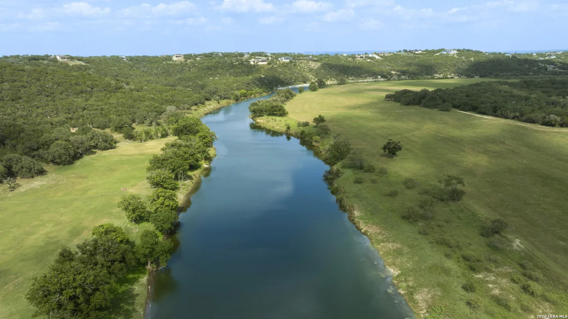 Photo of 325 RIVER RDG