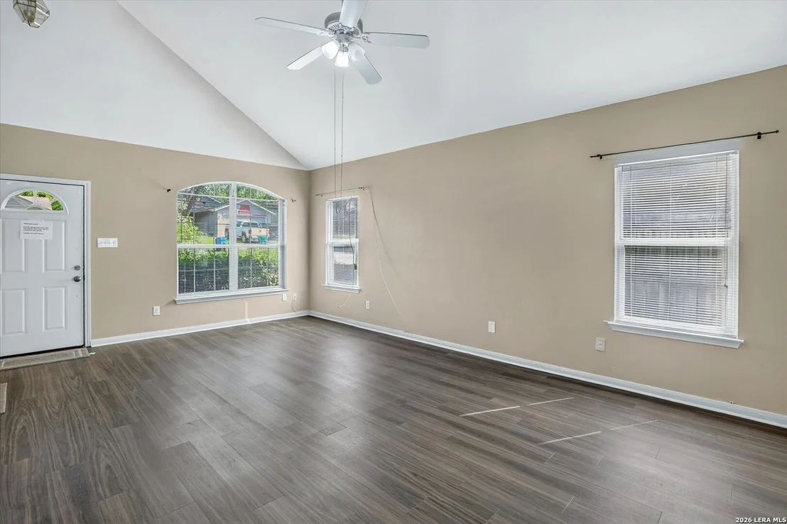 Photo of 5386 Chestnut View