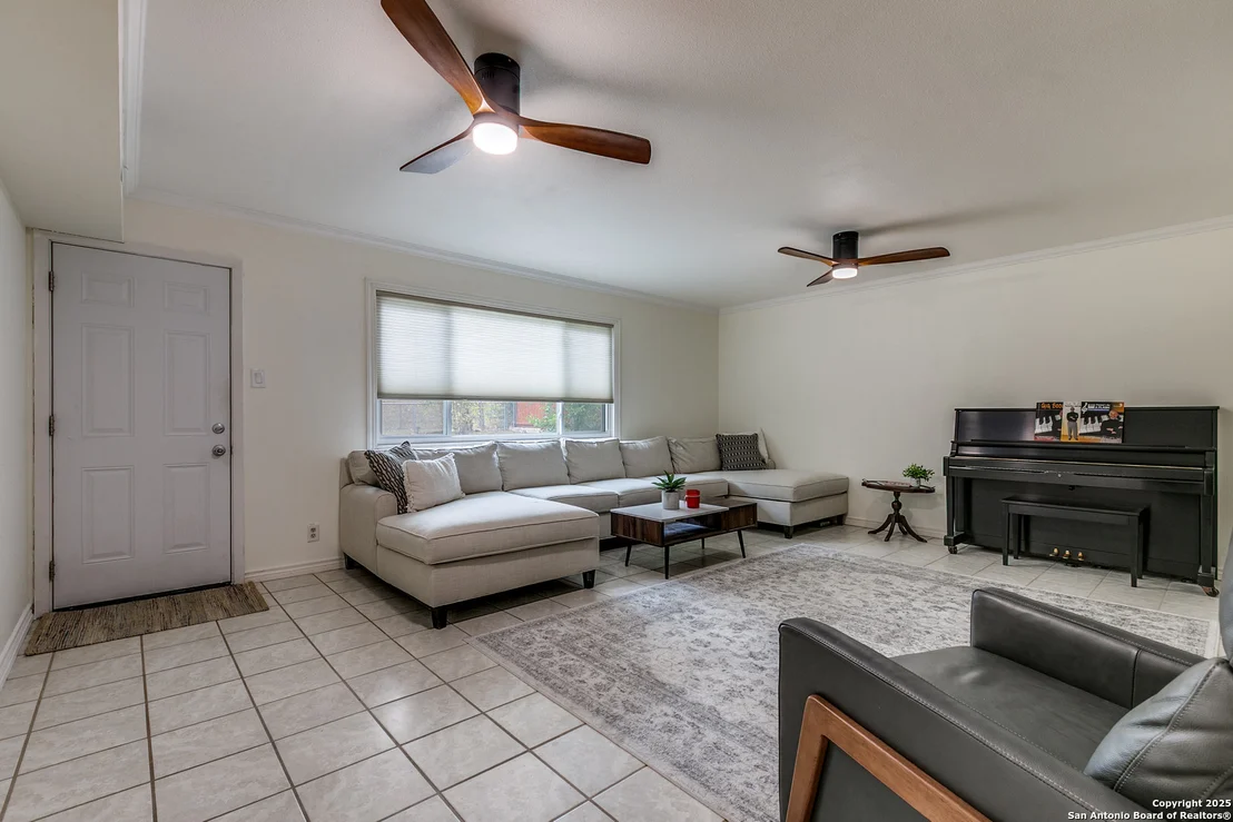 Photo of 230 One Oak Dr.