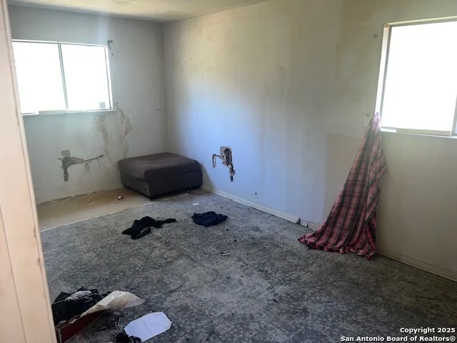 Photo of 4911 Lark