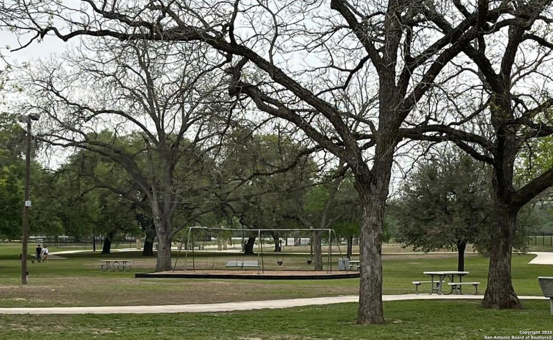 Photo of 409 Pecan Dr.