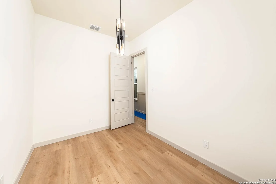 Photo of 118 San Antonio Blvd