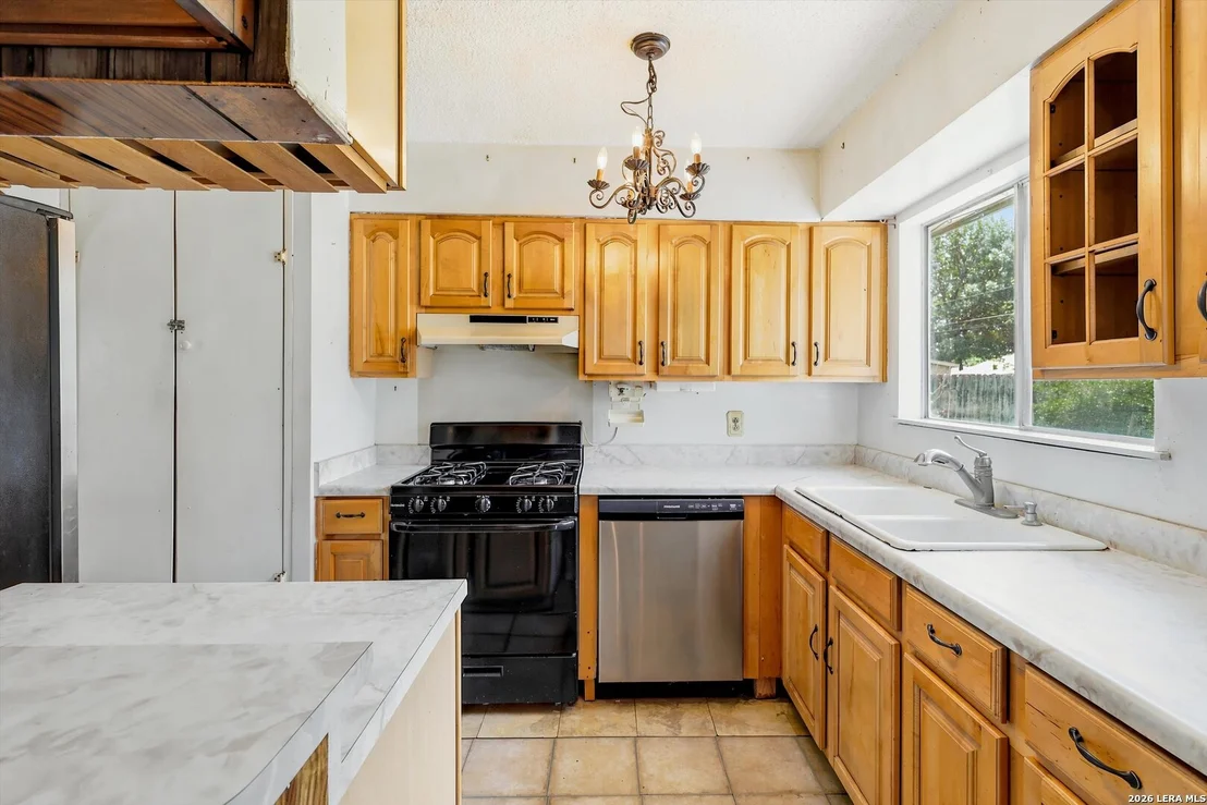 Photo of 4030 Judivan