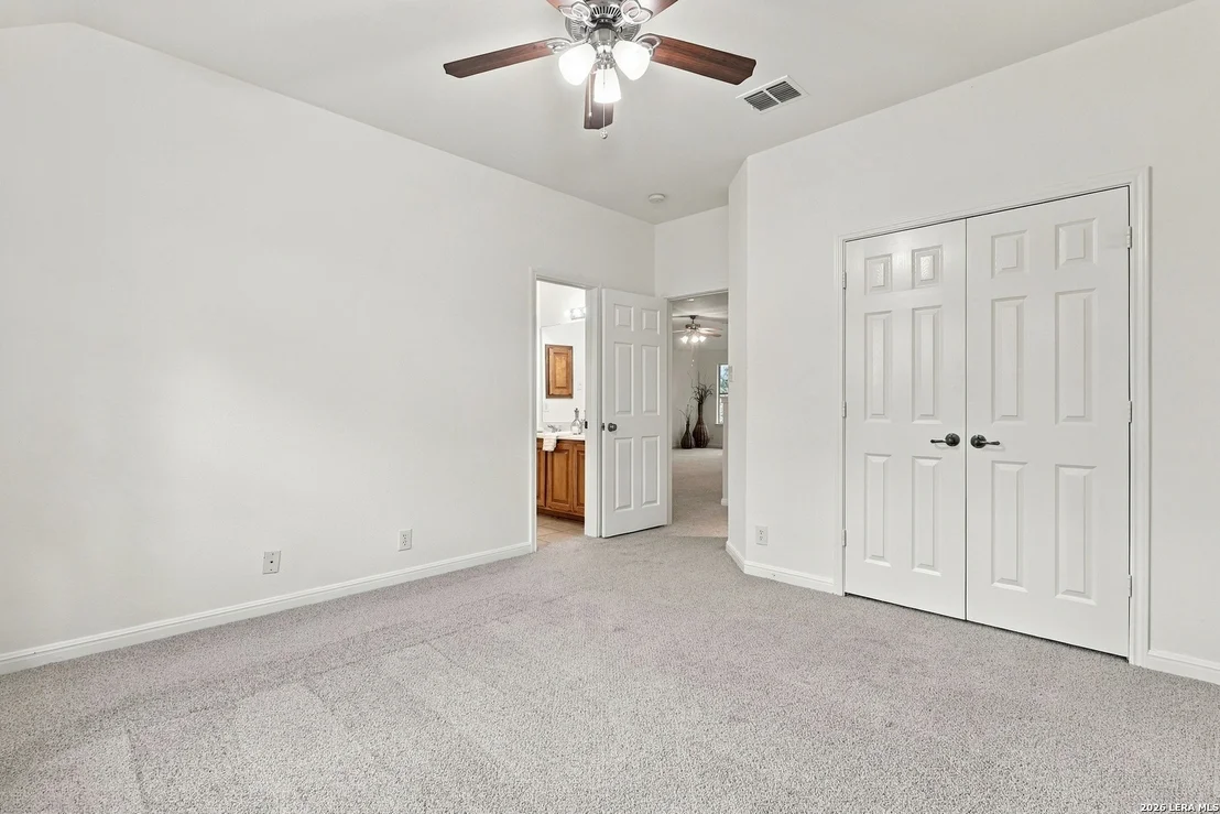 Photo of 18619 Rogers Pl
