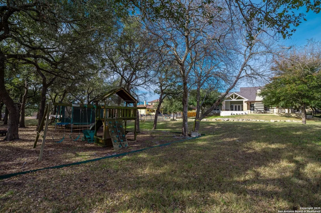 Photo of 7948 COLONIAL WOODS