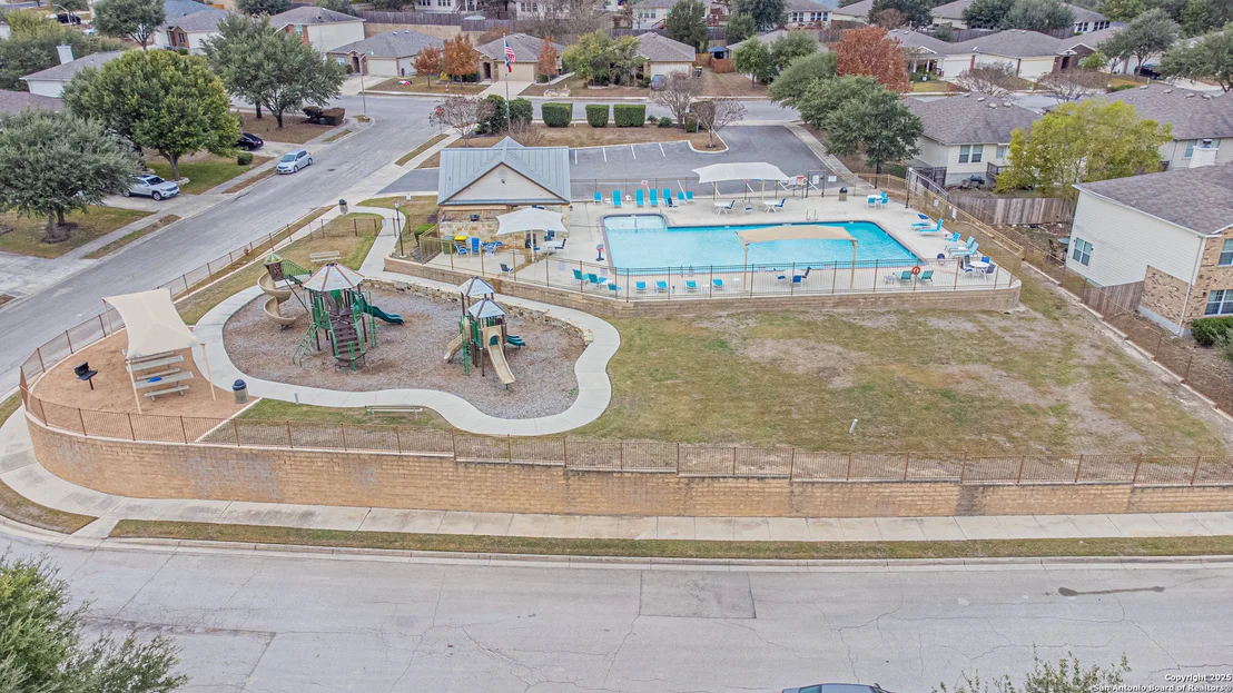 Photo of 5200 Columbia