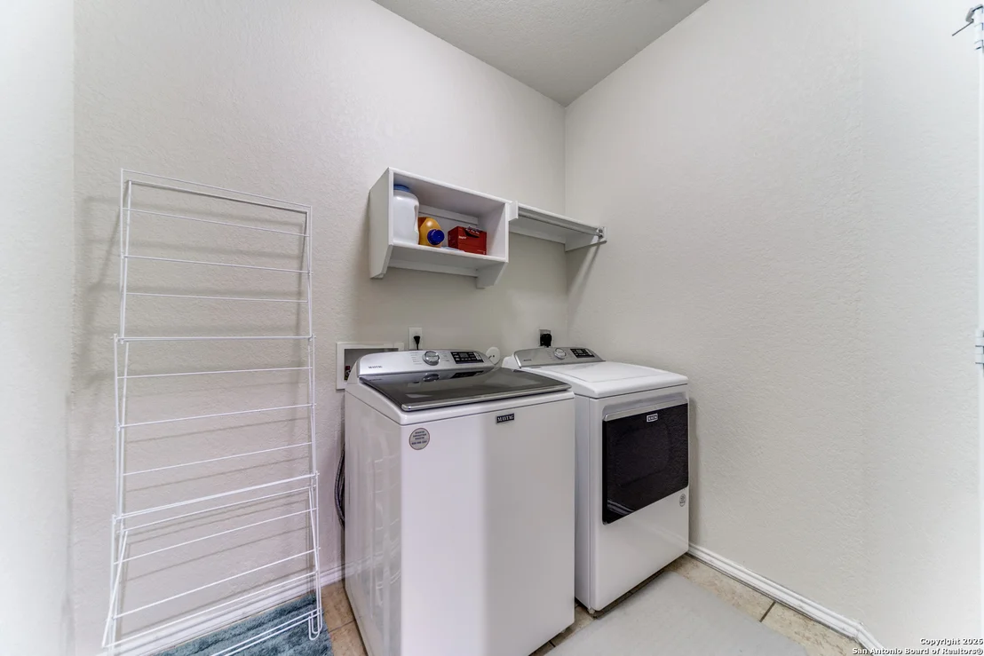 Photo of 7514 Mission Tower