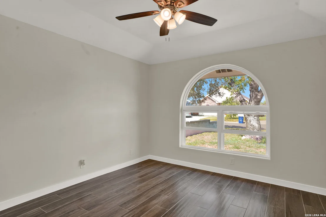 Photo of 602 ATLANTA DR