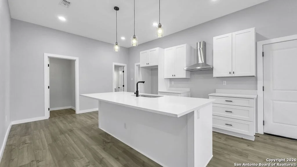 Photo of 219 Saint James