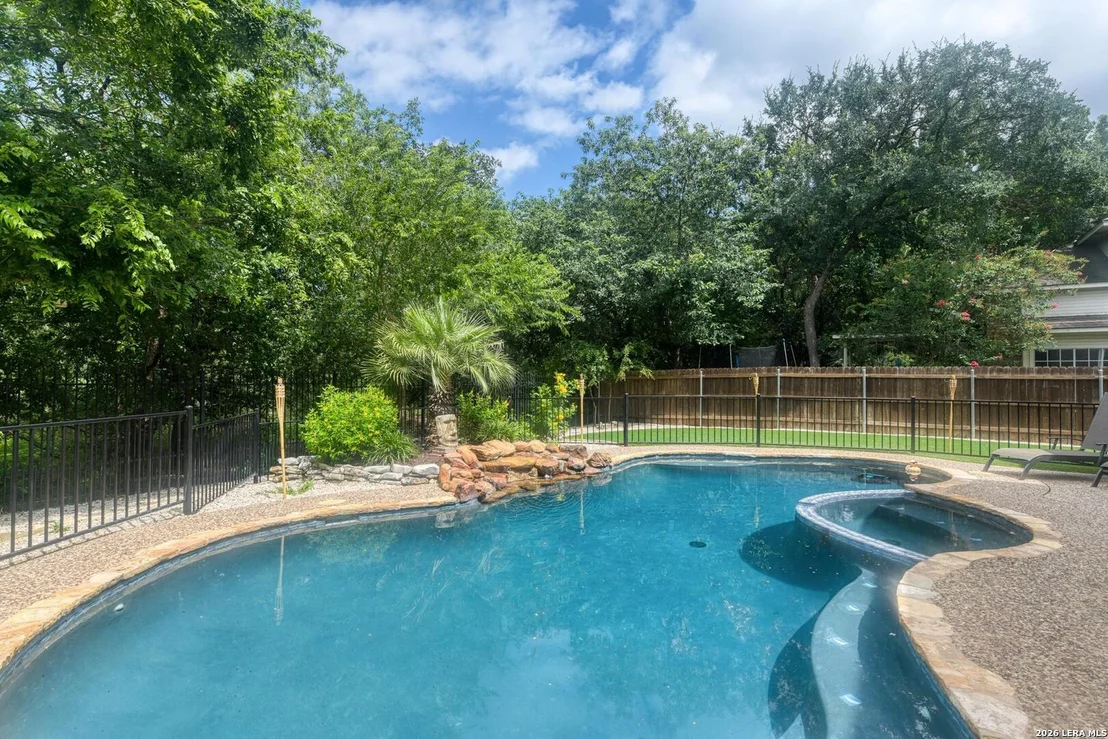 Photo of 2451 OAKLINE DR