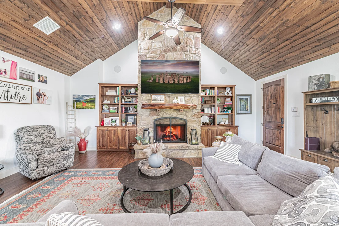 Photo of 819 County Road 356