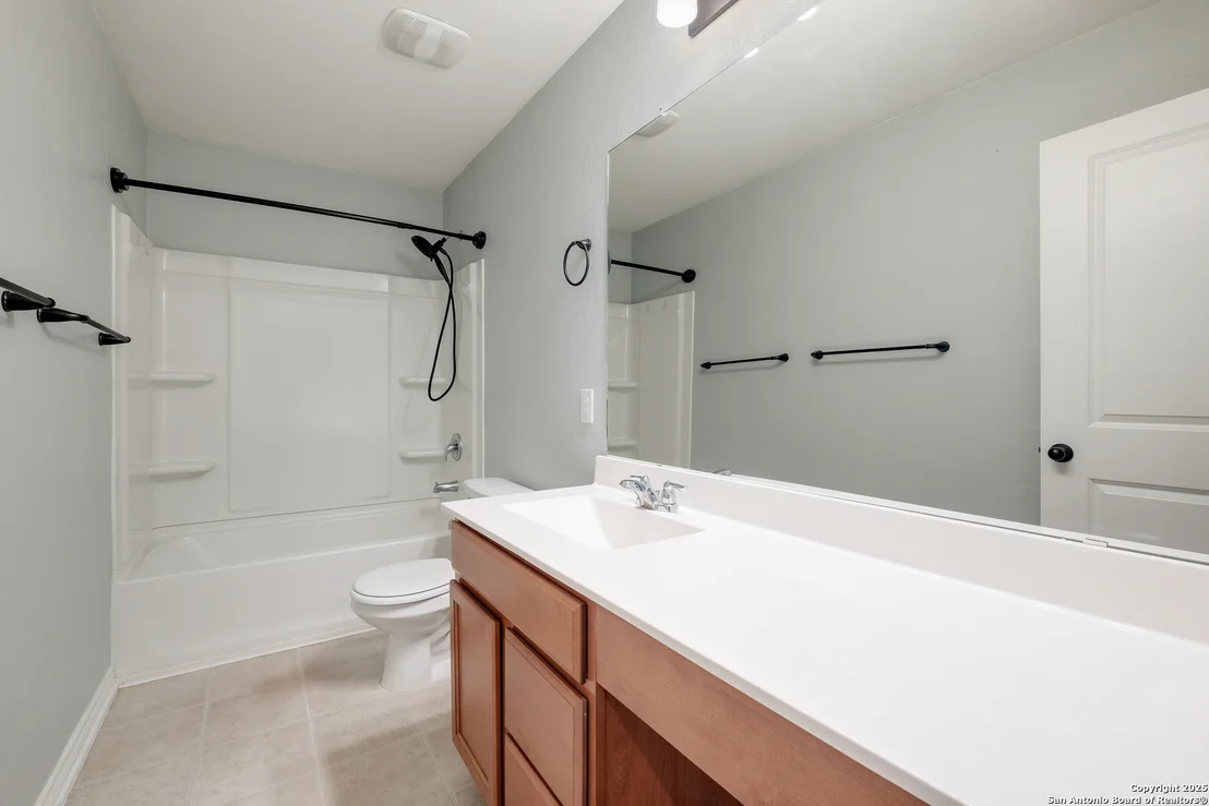 Photo of 4447 Tivoli