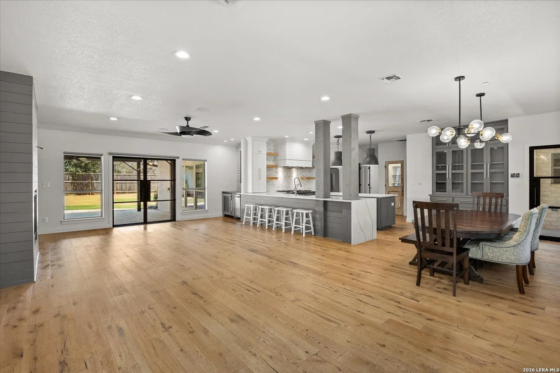 Photo of 429 Lakeview Blvd.
