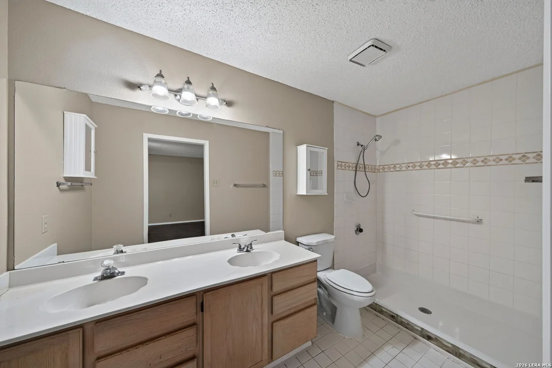 Photo of 916 ABERCORN