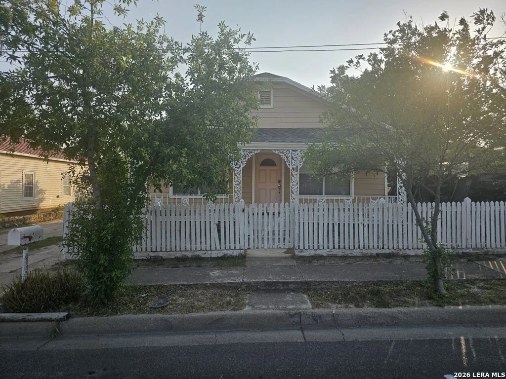 Photo of 987 Avenue B
