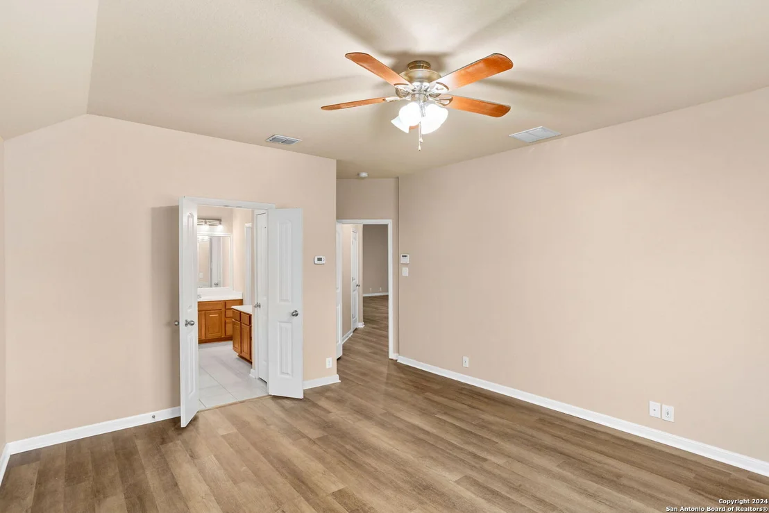 Photo of 809 LASERRA