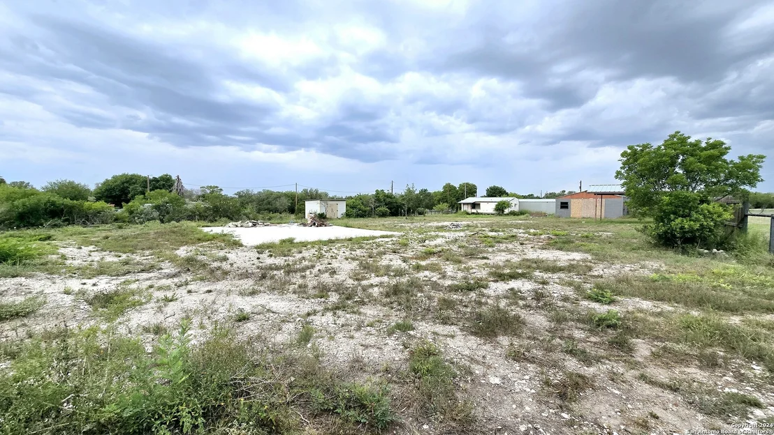 Photo of 374 COUNTY ROAD 574