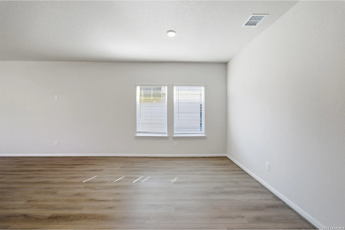 Photo of 2906 Tengyc Bow