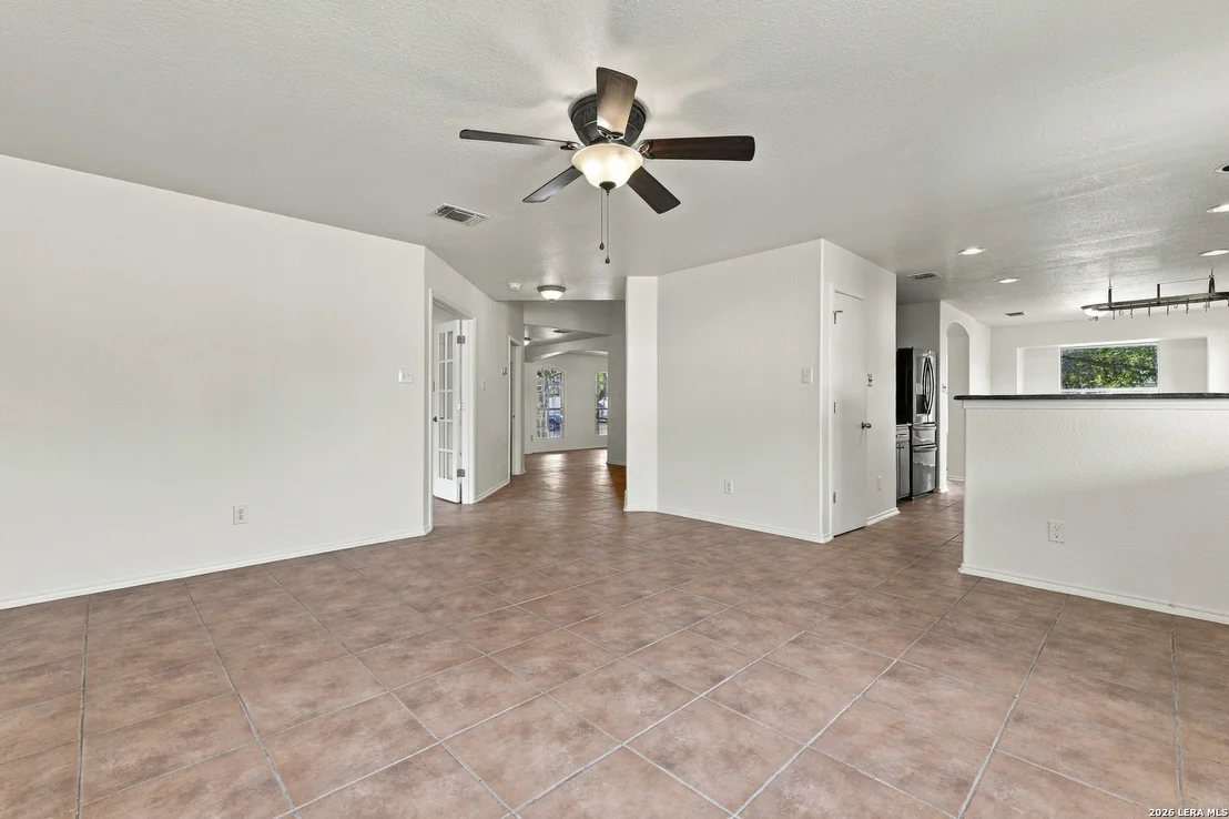 Photo of 233 JULIAN PT