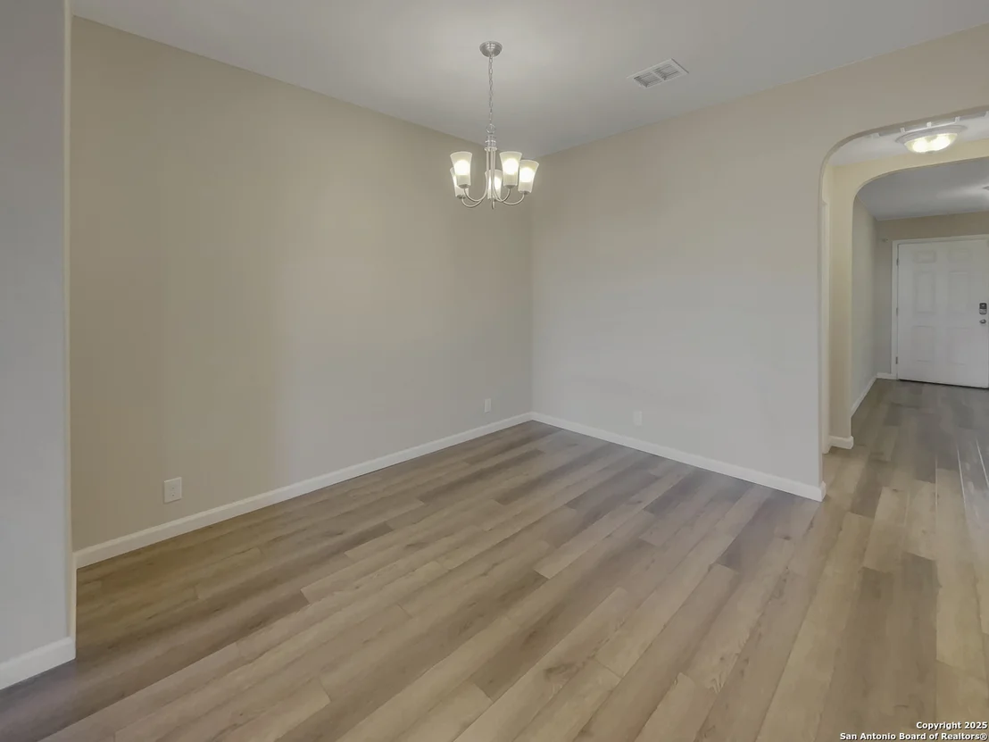 Photo of 8926 Double Oak