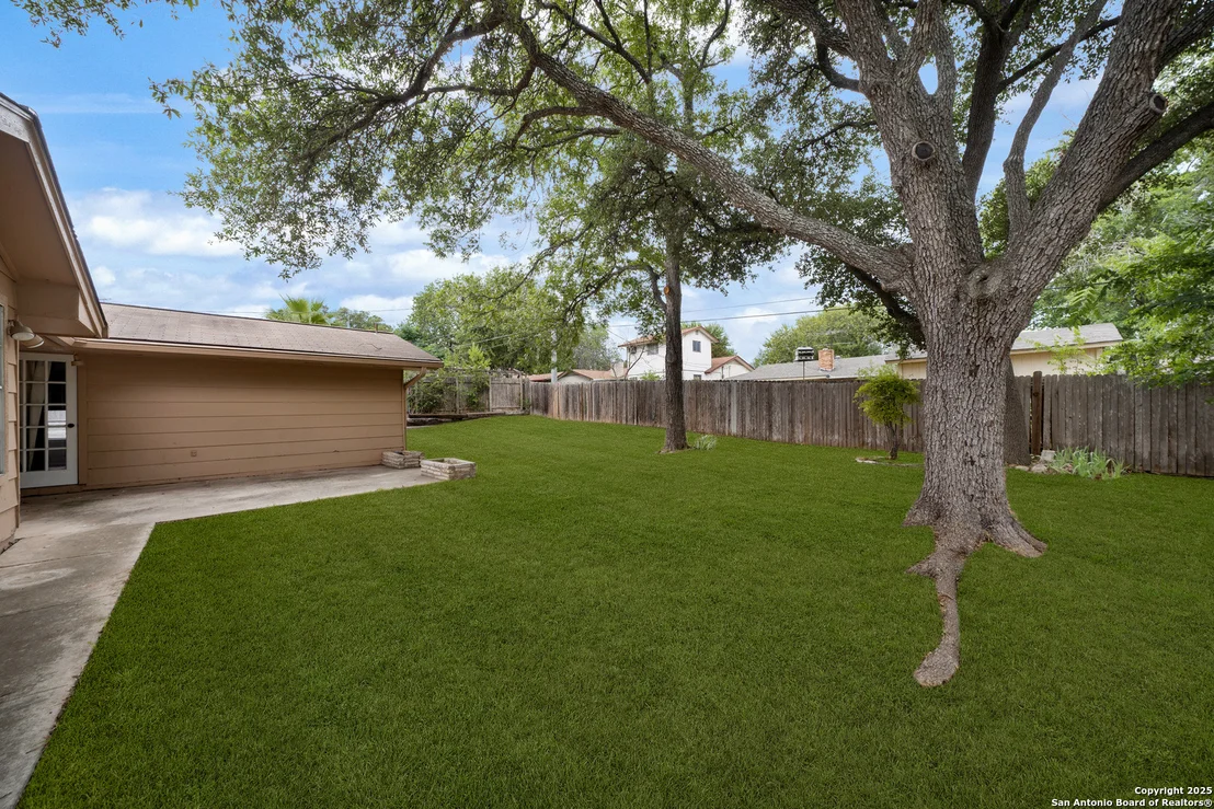 Photo of 3627 mapleton