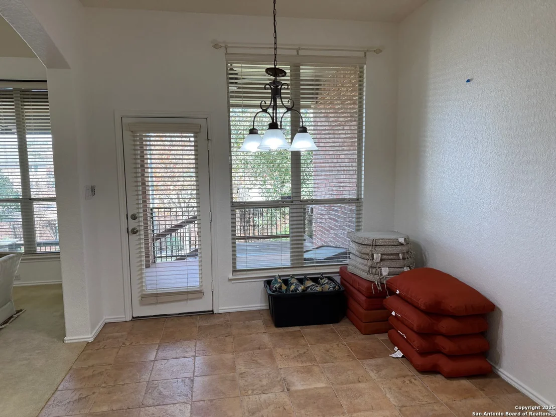 Photo of 3319 MONARCH
