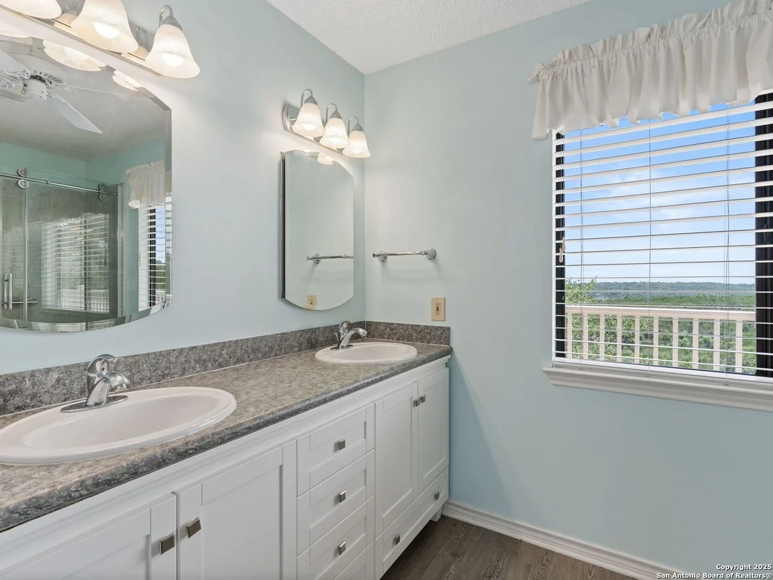 Photo of 200 Cedar Park