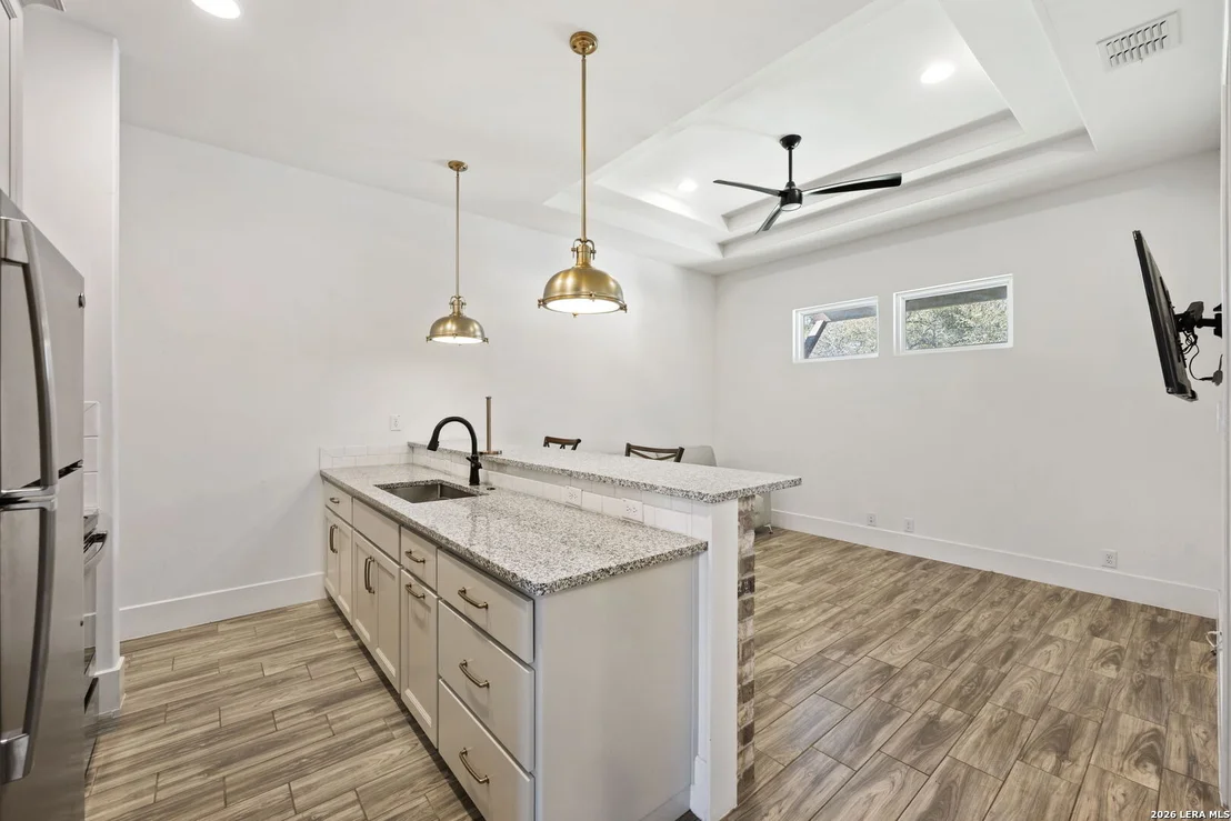 Photo of 979 Belle Oaks