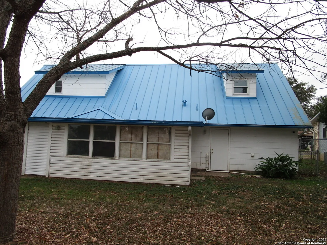 Photo of 5807 FERMI DR