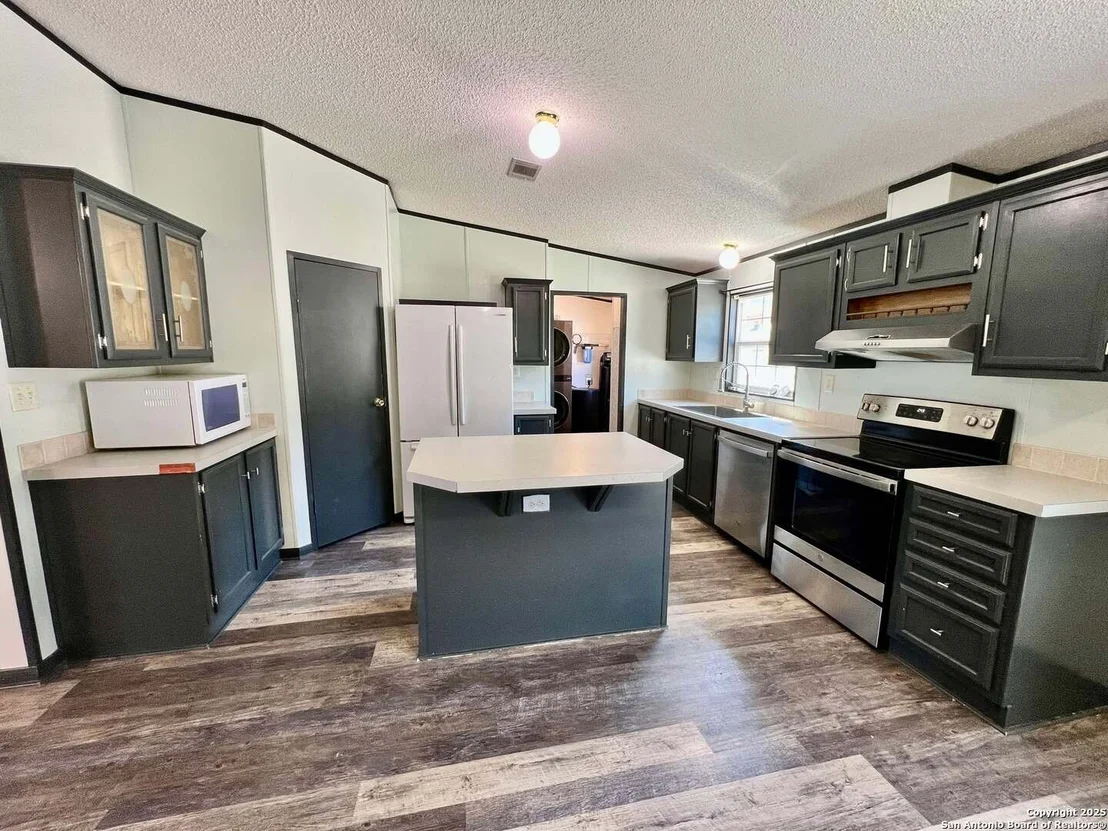 Photo of 147 Silver Creek
